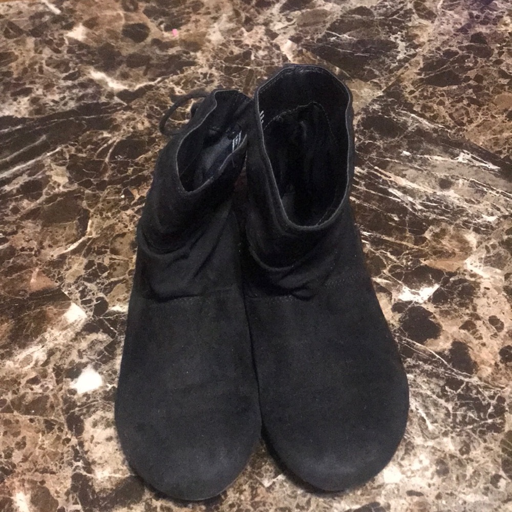 Girls black boots size 2